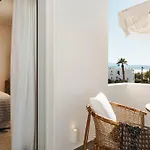 Phaistos Aparthotel